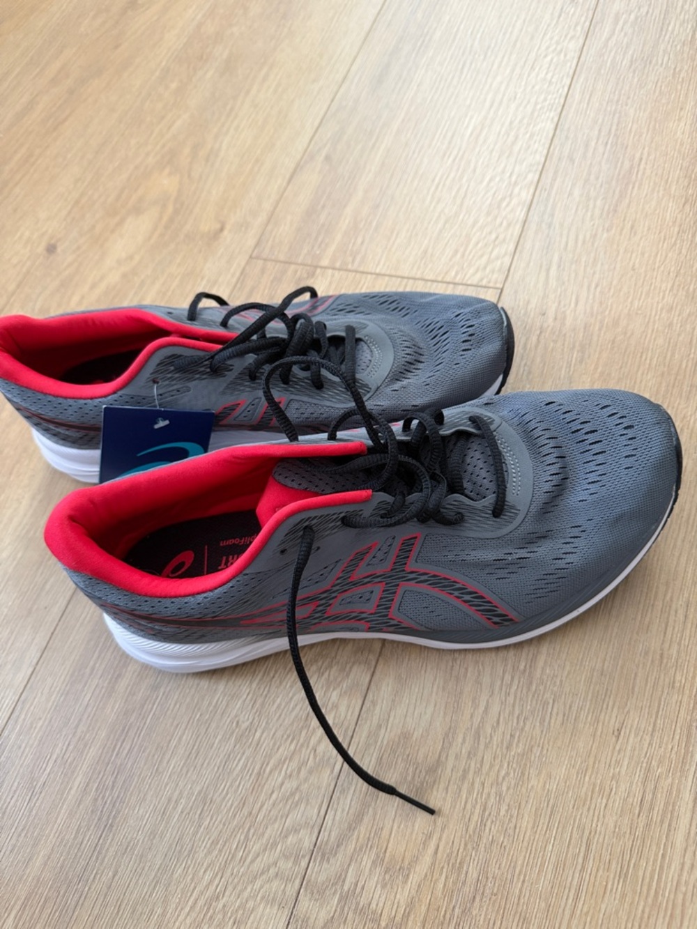 Asics Men's Athletic Shoes Gray with Red Lining